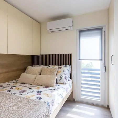 Mobile House On Sea Side Apartman Turanj