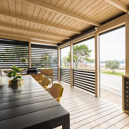 Mobile House On Sea Side *